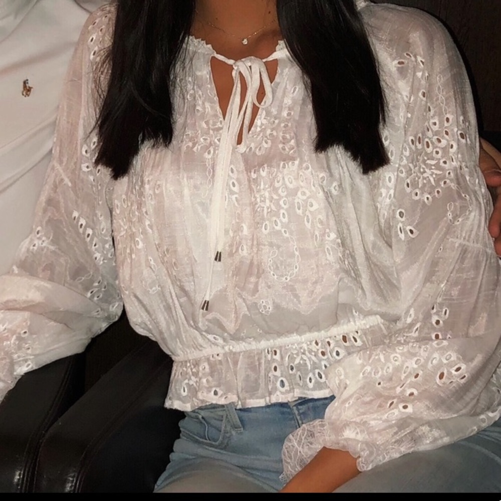 White ASTR Top Size Small !